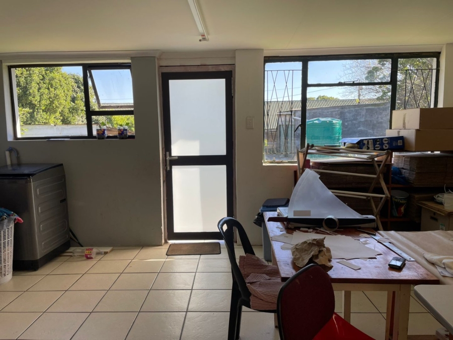 5 Bedroom Property for Sale in East Bank Eastern Cape